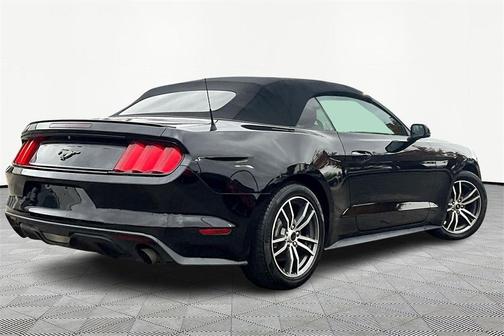 2017 Ford Mustang EcoBoost Premium