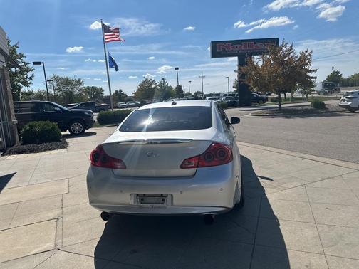 2013 INFINITI G37x Base