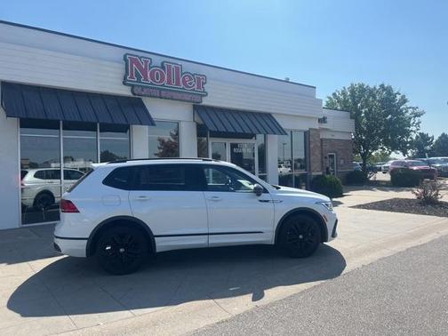 2022 Volkswagen Tiguan 2.0T SE R-Line Black
