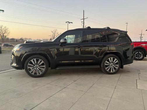 2024 Lexus LX 600 Luxury