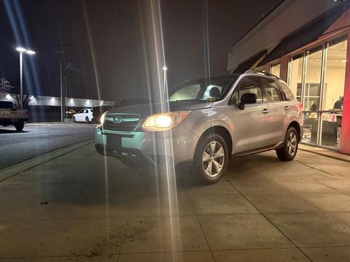 2016 Subaru Forester 2.5i