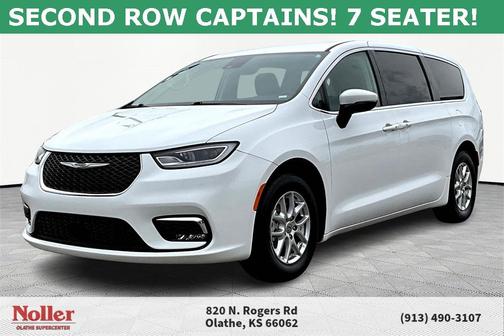 2023 Chrysler Pacifica Touring-L