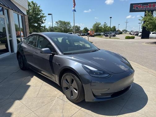 2023 Tesla Model 3 Base