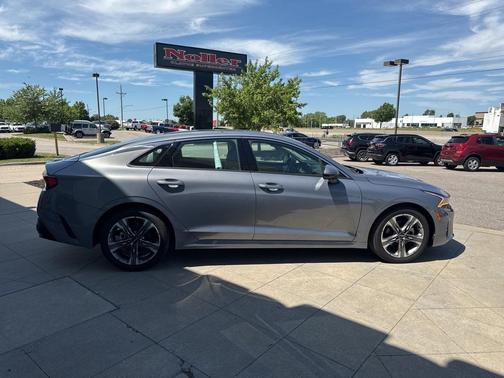 2023 Kia K5 EX