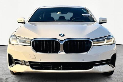 2022 BMW 530 i