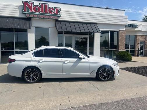 2022 BMW 530 i