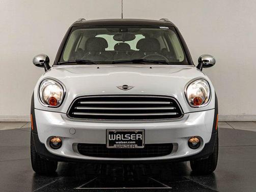 Light White 2014 MINI Countryman Cooper