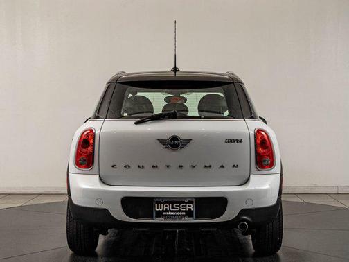 Light White 2014 MINI Countryman Cooper