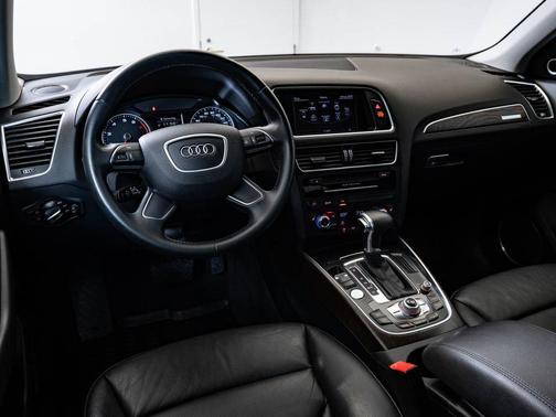 Blue 2016 Audi Q5 2.0T Premium Plus