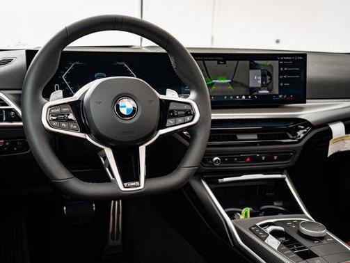 2025 BMW 330 i xDrive