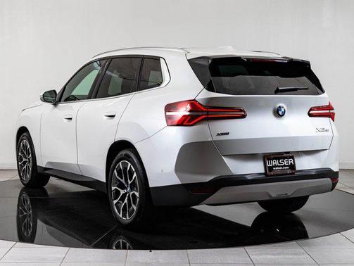 Mineral White Metallic 2025 BMW X3 30 xDrive
