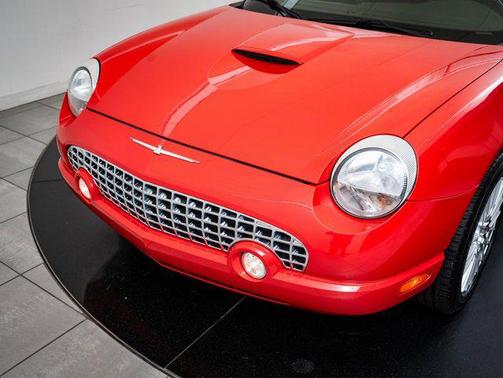 2002 Ford Thunderbird Base