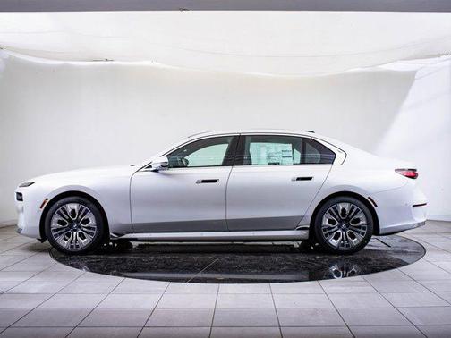 2025 BMW i7 eDrive50