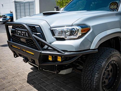 Cement 2019 Toyota Tacoma TRD Sport
