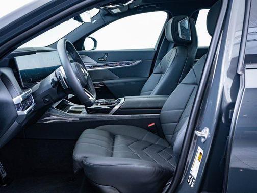 2024 BMW 760 i xDrive