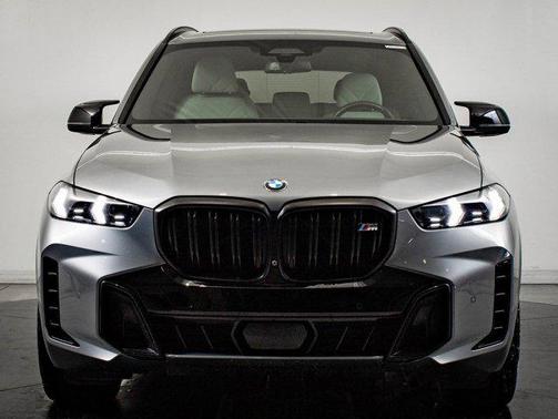 2024 BMW X5 M60i