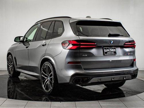 2024 BMW X5 M60i