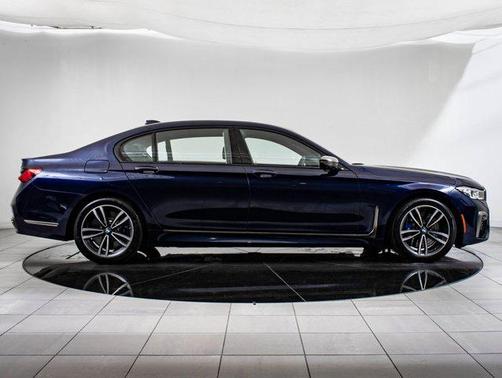 2022 BMW M760 xDrive