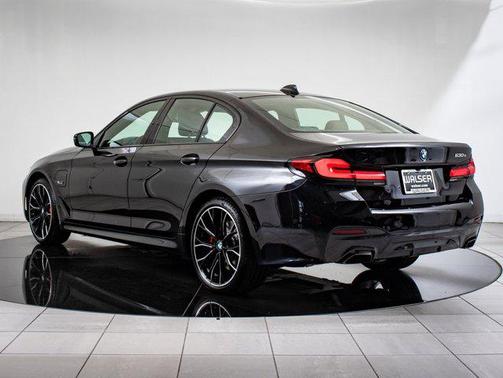 2022 BMW 530e Base