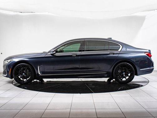 2020 BMW 740 740i