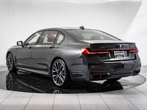2022 BMW M760 xDrive