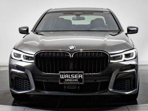 2022 BMW M760 xDrive