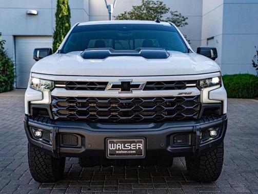 Summit White 2024 Chevrolet Silverado 1500 ZR2