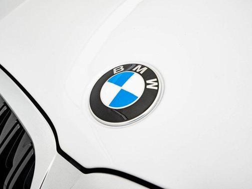 Mineral White Metallic 2026 BMW 330 xDrive