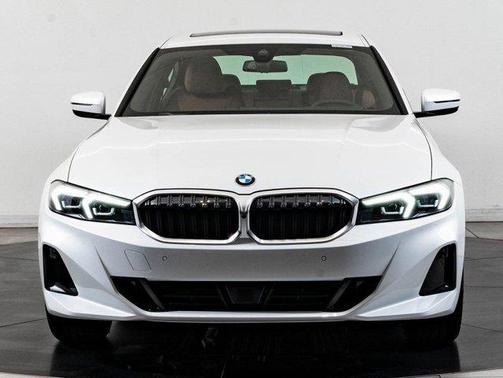 Mineral White Metallic 2026 BMW 330 xDrive