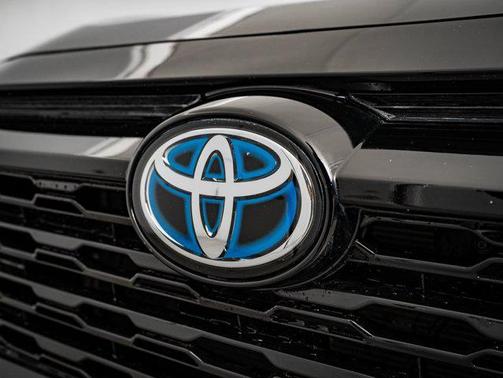 2023 Toyota RAV4 Hybrid SE