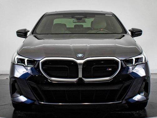 2024 BMW i5 M60