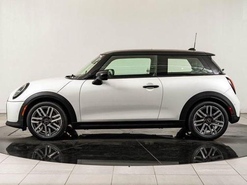 White Metallic 2026 MINI Hardtop Oxford Edition