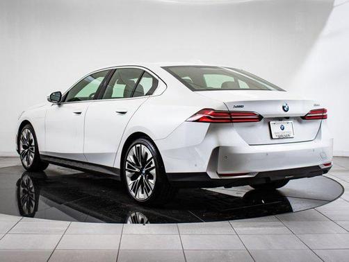 2024 BMW 530 i xDrive