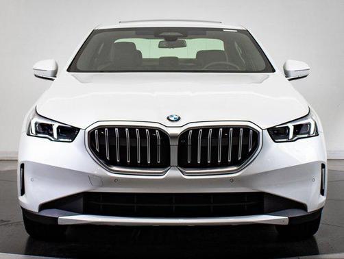 2024 BMW 530 i xDrive