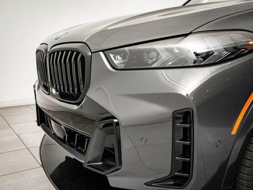 Dravit Grey Metallic 2026 BMW X5 PHEV xDrive50e
