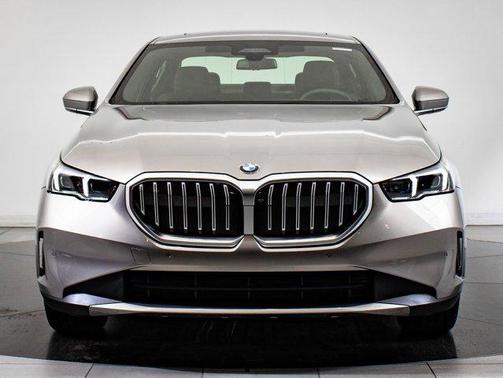 2024 BMW 530 i xDrive