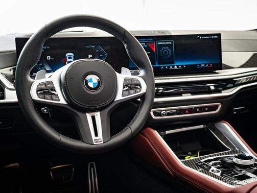 2025 BMW X6 M60i
