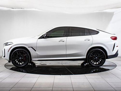 2025 BMW X6 M60i