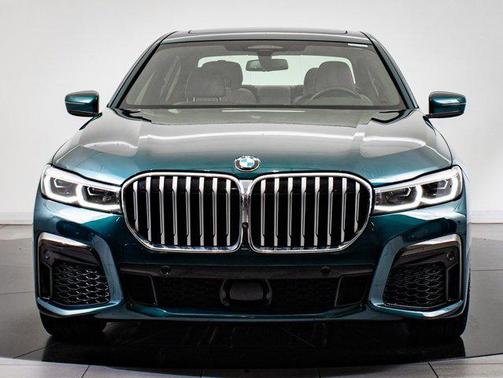 2022 BMW 750 i xDrive