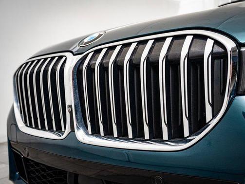 2022 BMW 750 i xDrive