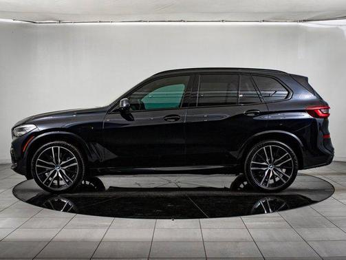2022 BMW X5 M50i