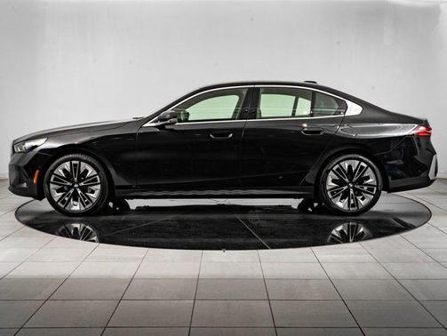 Black Sapphire Metallic 2025 BMW 530 xDrive