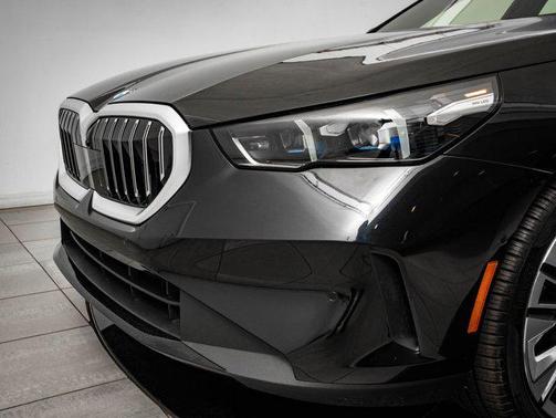 Black Sapphire Metallic 2025 BMW 530 xDrive