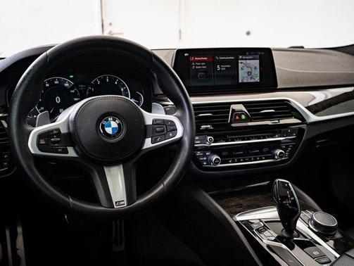 2019 BMW 540 540i
