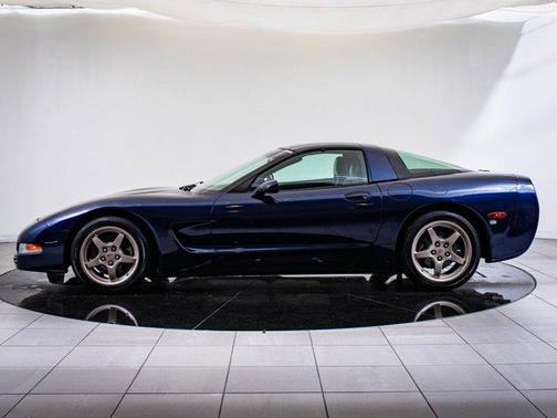 2000 Chevrolet Corvette Base