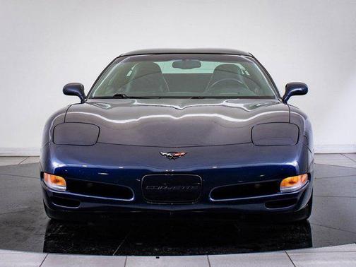 2000 Chevrolet Corvette Base