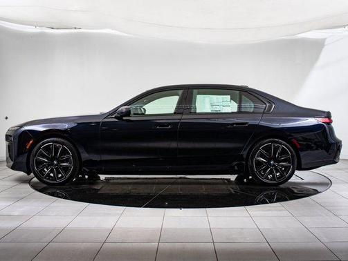 2025 BMW i7 xDrive60