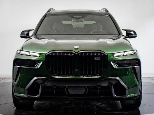 2024 BMW X7 M60i