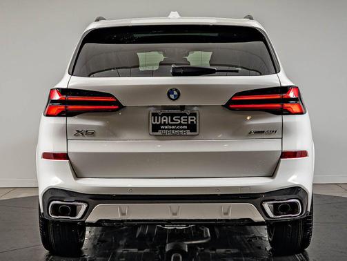 Alpine White 2026 BMW X5 xDrive40i