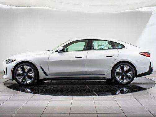 2025 BMW i4 Gran Coupe xDrive40